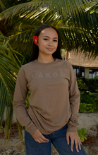 Load image into Gallery viewer, Mauna on my mind Long Sleeve in &#39;Āina