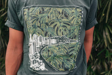 Load image into Gallery viewer, LE&#39;AHI Short Sleeve in EMERALD